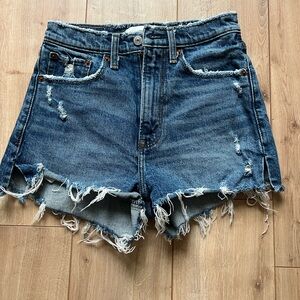 Abercrombie High-Rise Mom Short